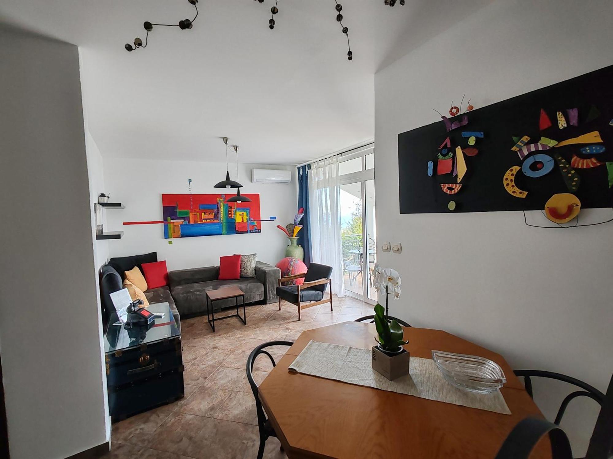 Art Gallery House With A Small Relaxing Pool Цриквеница Экстерьер фото